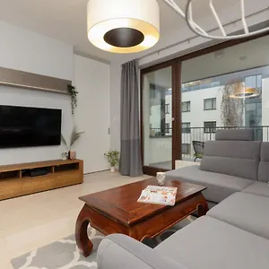 Mokotow Chodkiewicza By Renters , Warszawa Polska